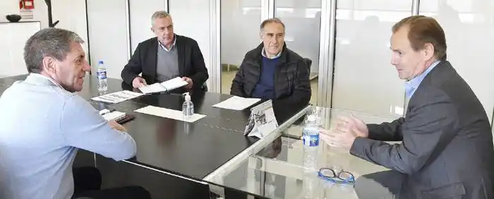 Bordet reunió al gabinete económico y estableció los objetivos para los próximos meses