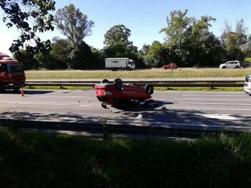 Accidente en Ruta 9 a la altura de Escobar: tres heridos