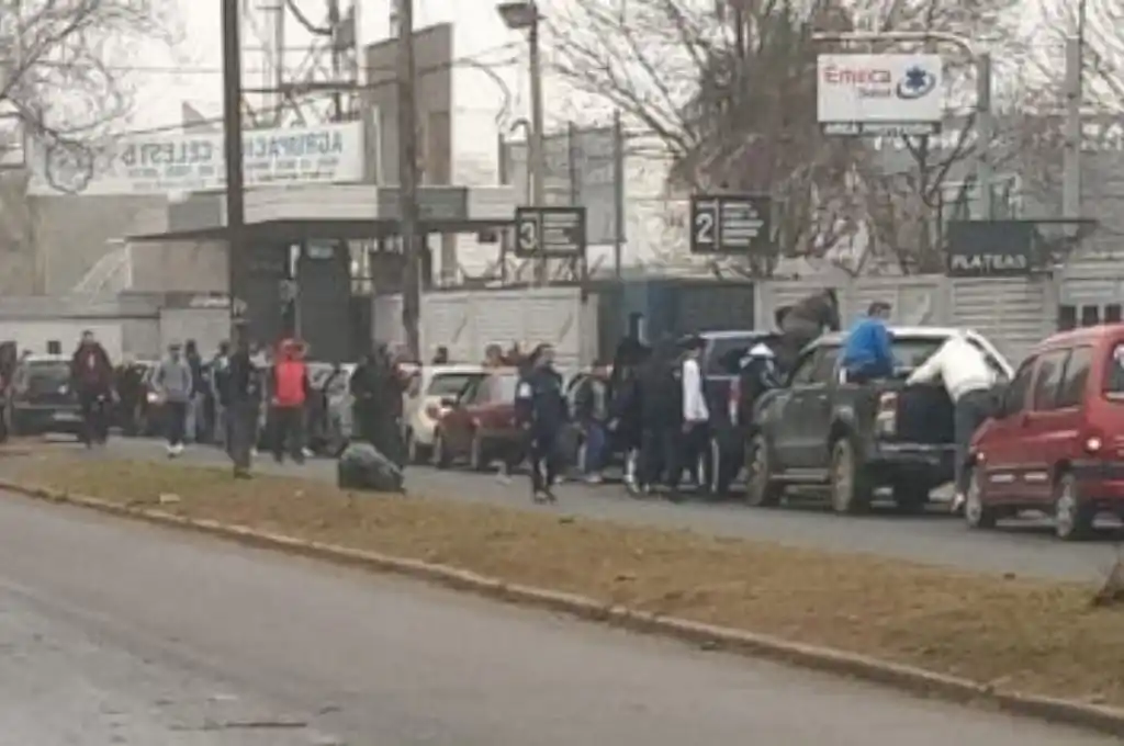 Barras bravas despidieron al delincuente asesinado por el jubilado en Quilmes