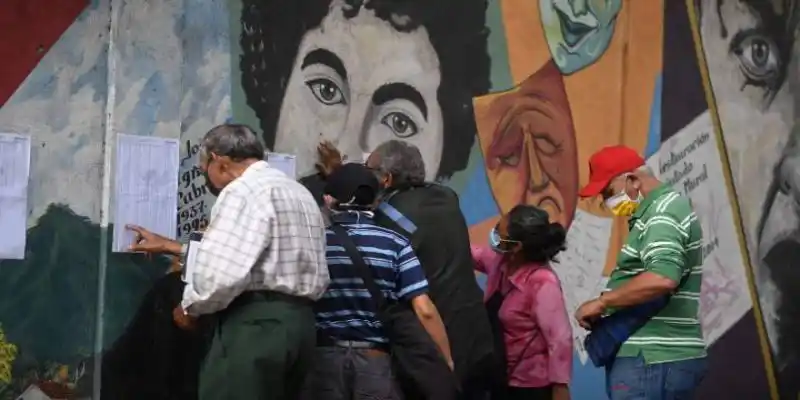 RÉGIMEN aplana la curva, pero se registran 801 muertes por COVID-19