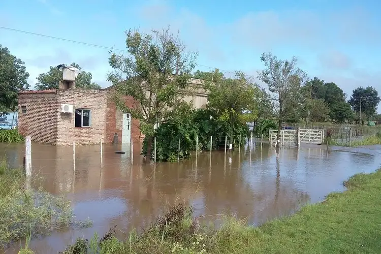 Emergencia hídrica: Se entregarán aportes a familias de San Carlos Sud