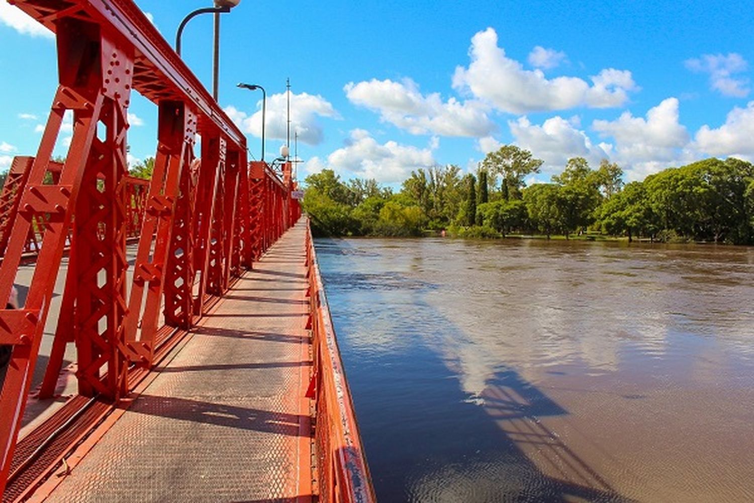 Crece el río Uruguay y Salto Grande reportó un aumento en el caudal: cómo está el río Gualeguaychú