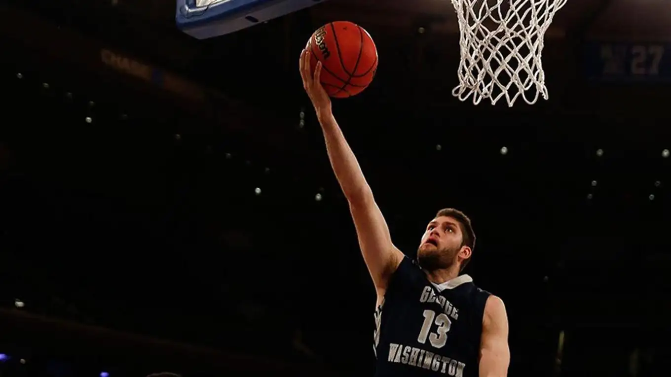 Patricio Garino firmó con San Antonio Spurs