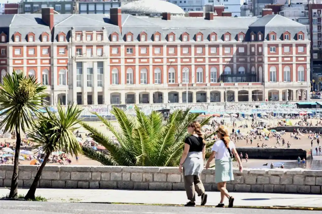 A pesar de la crisis, el Gobierno habla de “récord de turistas” durante Semana Santa