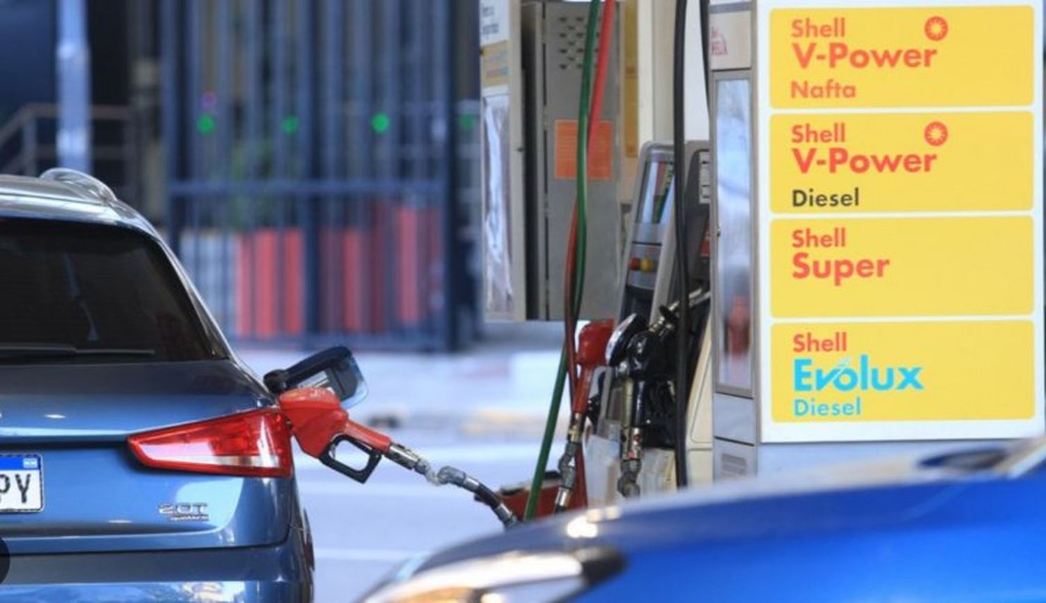 Shell aumentó un 4% los precios de sus combustibles