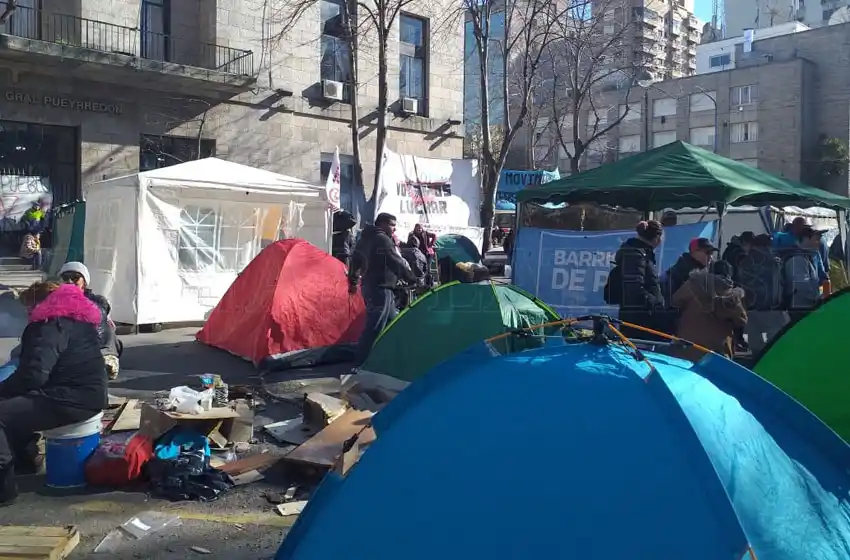 Acampe: "Seguimos este plan de lucha por tiempo indeterminado"