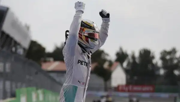 Fórmula 1: Hamilton ganó en México y sueña con alcanzar a Rosberg
