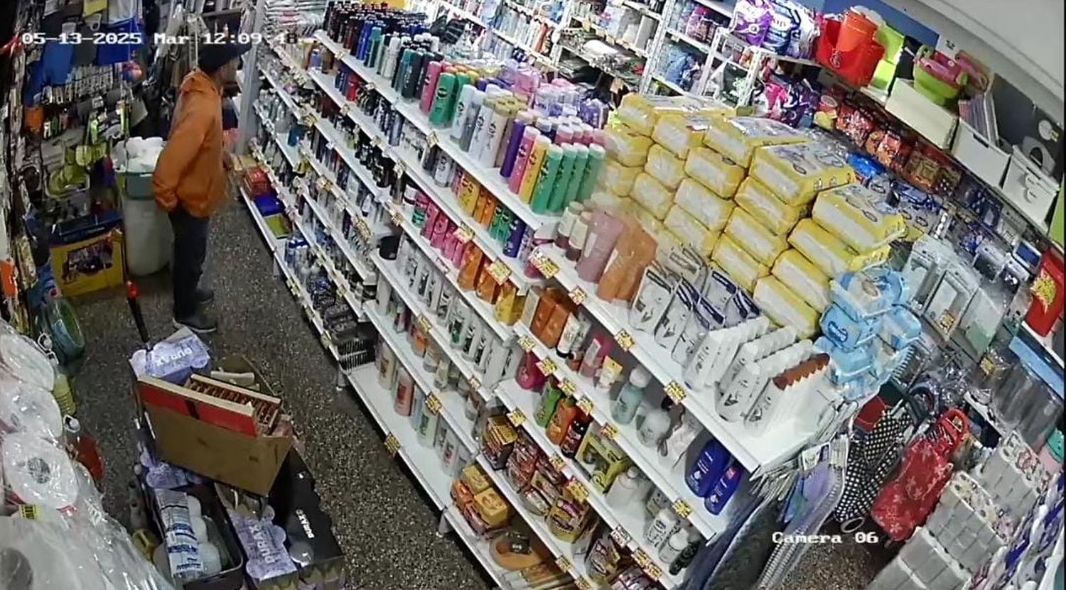 El hombre sustrajo cuatro envases de perfume valuados en $140.000.