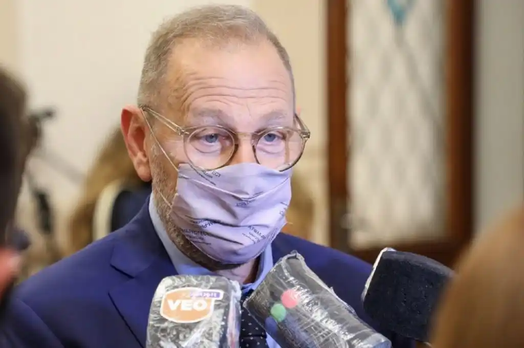 Advierten que en Santa Fe “no van a poder atender a todos” si siguen contagios en alza