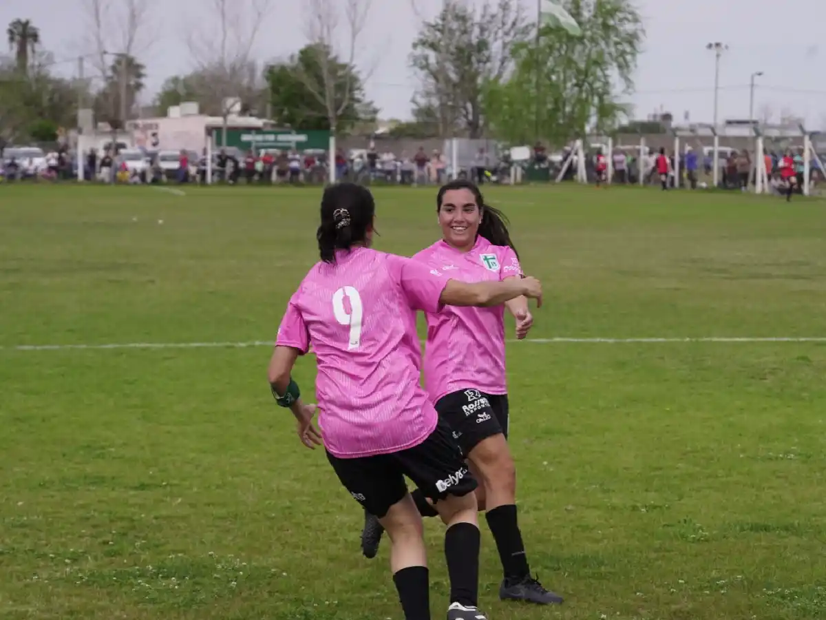 Sportivo prueba jugadoras en el “Oscar C. Boero” 