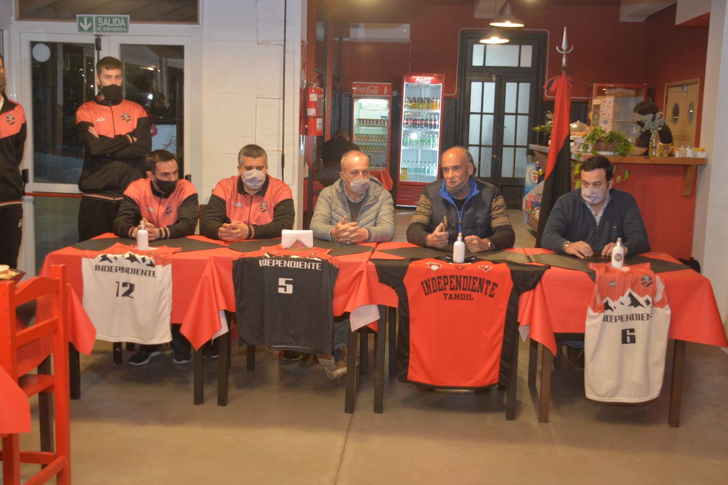 Independiente presentó a su plantel para el Pre Federal