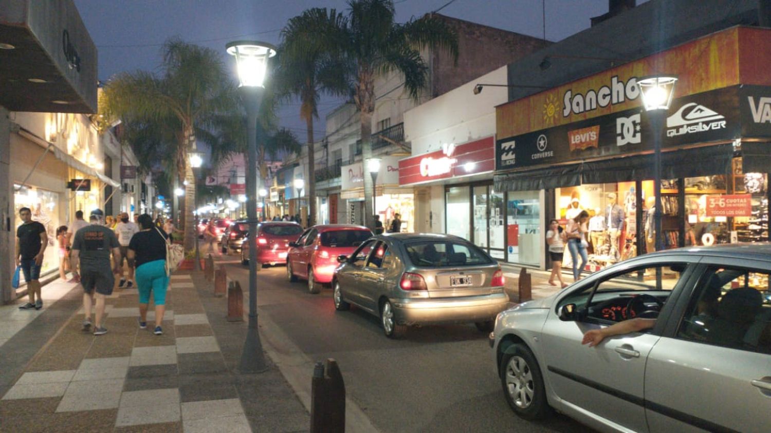 Comerciantes de Gualeguaychú festejan la derogación de la tasa por publicidad en dominio municipal