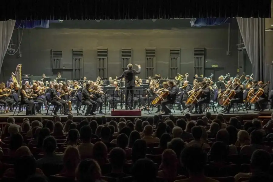 El ingreso al concierto será por orden de llegada hasta agotar las 1000 localidades de la sala