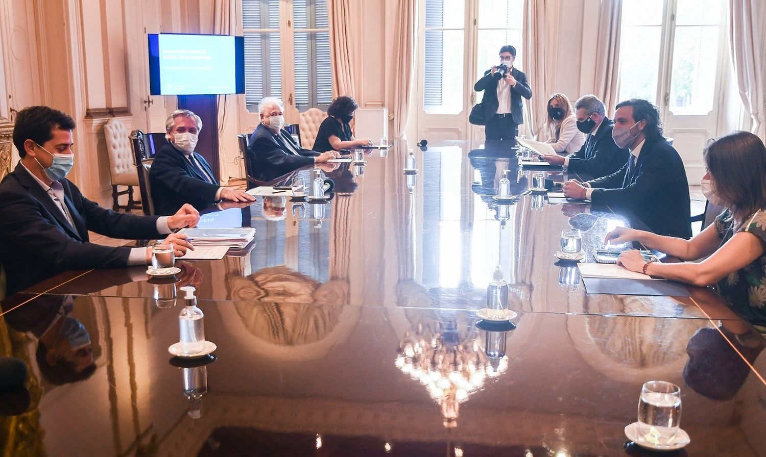 El Gobierno espera empezar con la vacunación en la primera quincena de enero