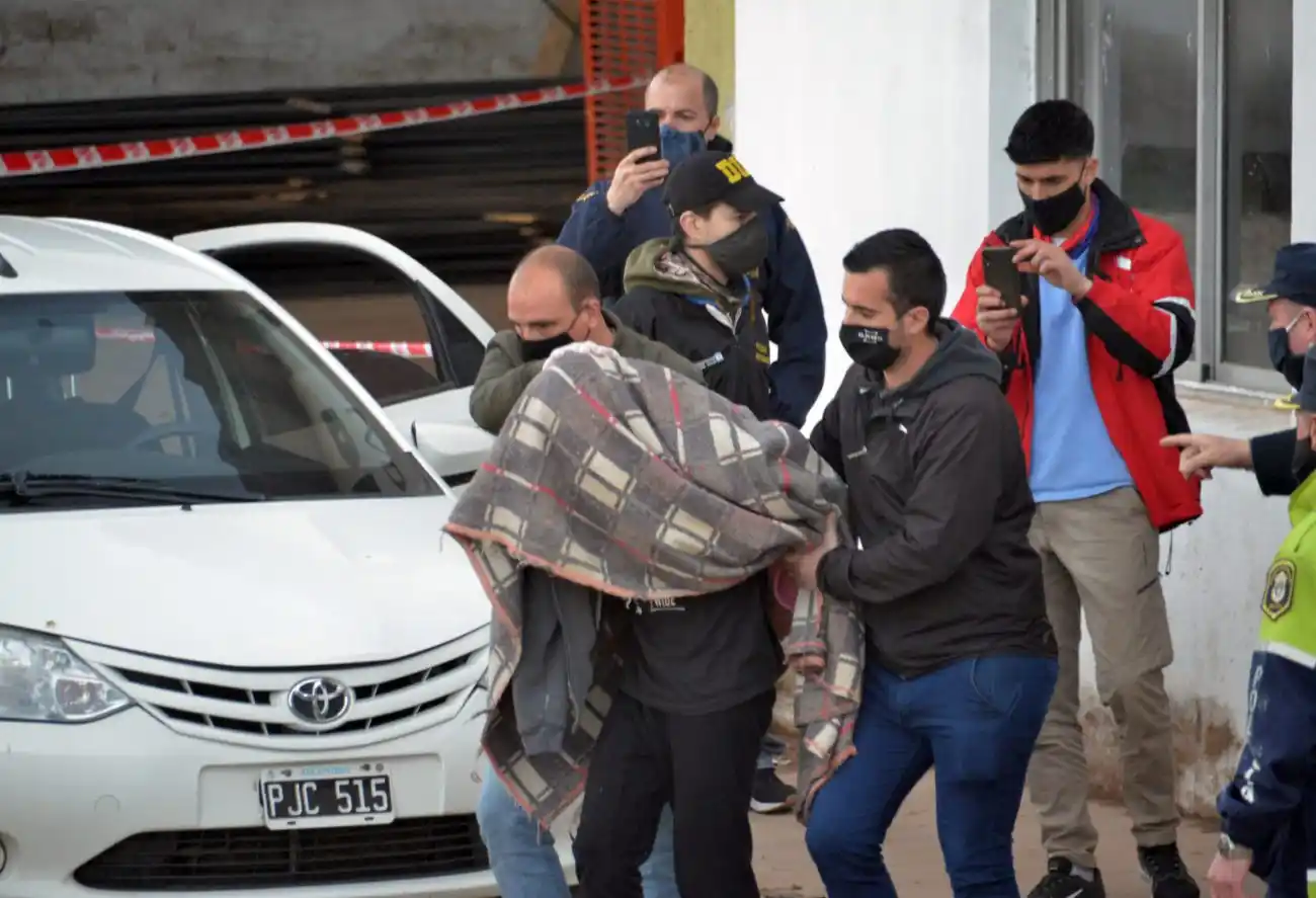 En medio de la noche íntima, la pareja intercambió mensajes de cómo iba a matar a Bruno 