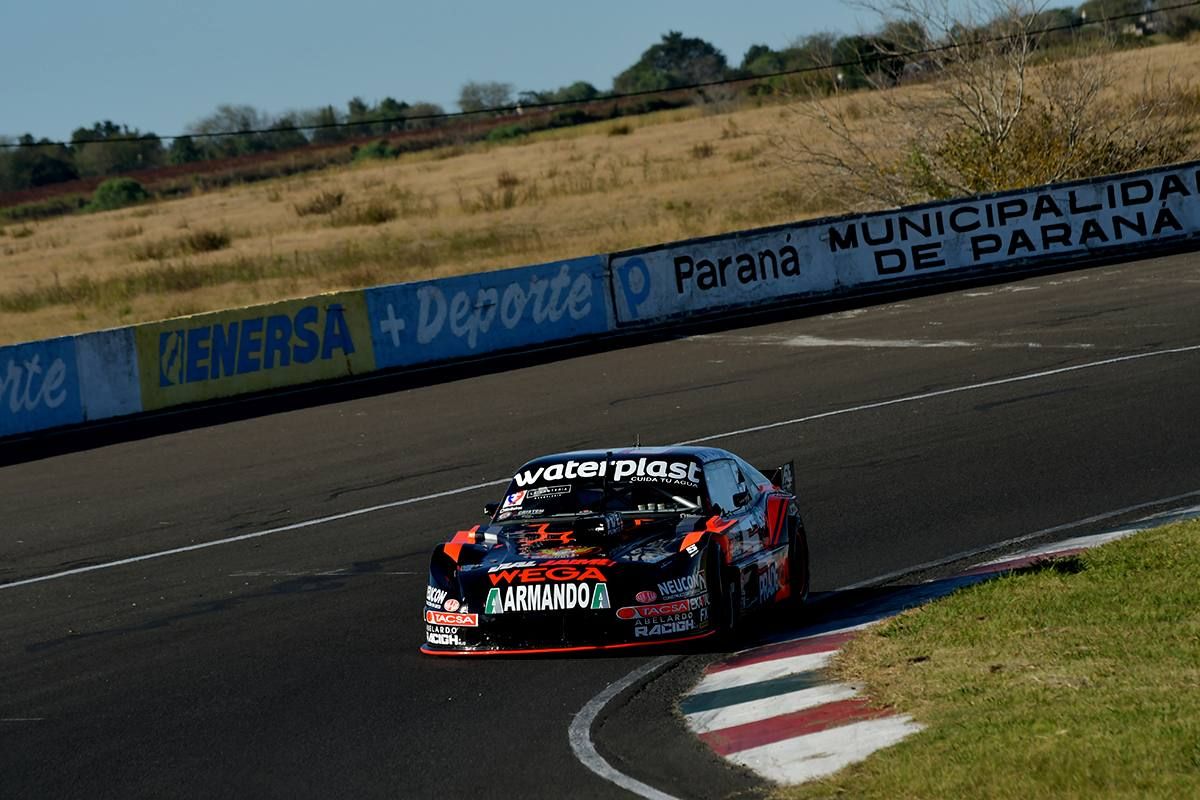 Ledesma sufrió un toque y no pudo terminar arriba