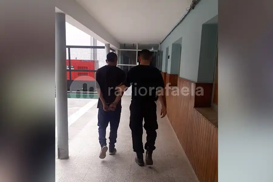 Grave incidente familiar: se emborrachó y golpeó al cuñado que terminó inconsciente en la Comisaría