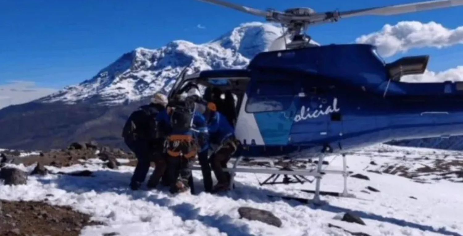 Ecuador: mueren tres montañistas mientras escalaban un volcán