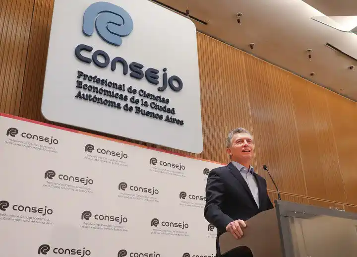 Macri: «Estas grietas de las que tanto hablamos, atrasan y dañan»