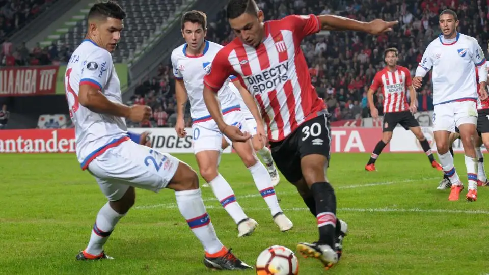 Estudiantes puso todo y se metió en octavos