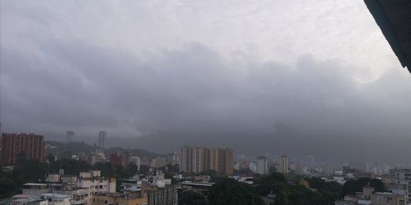 Oleada de polvo del Sahara sigue en Venezuela pero las lluvias disiparán el fenómeno