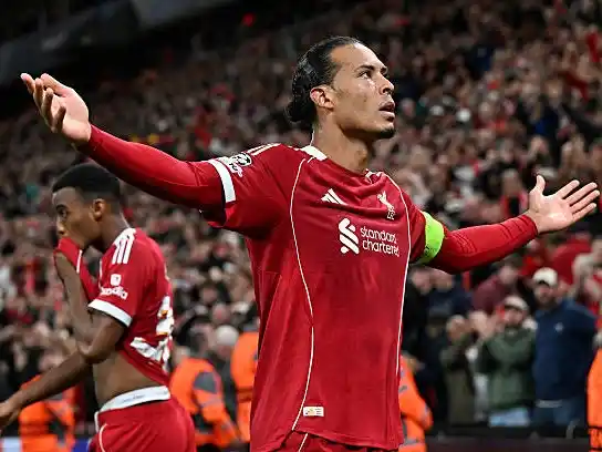 Virgil van Dijk apareció en el cierre para desnivelar.