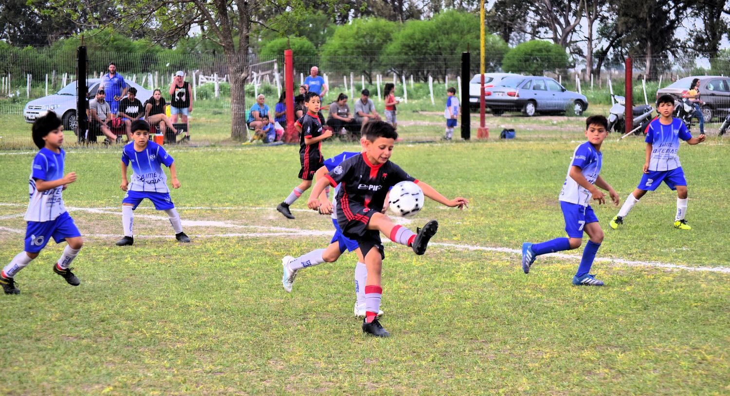 Los chicos disfrutarán de una nueva jornada a puro fútbol.