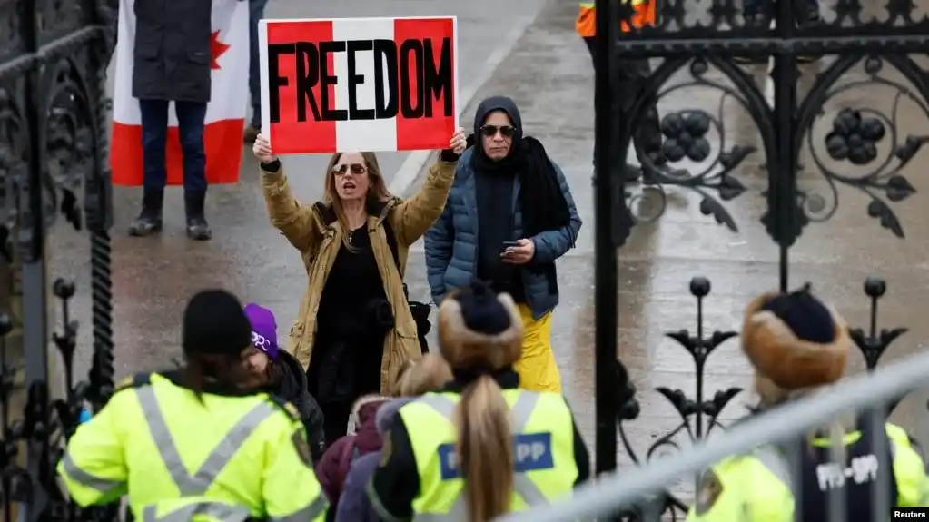 La OMS desaconseja poner fin a las restricciones por el COVID-19