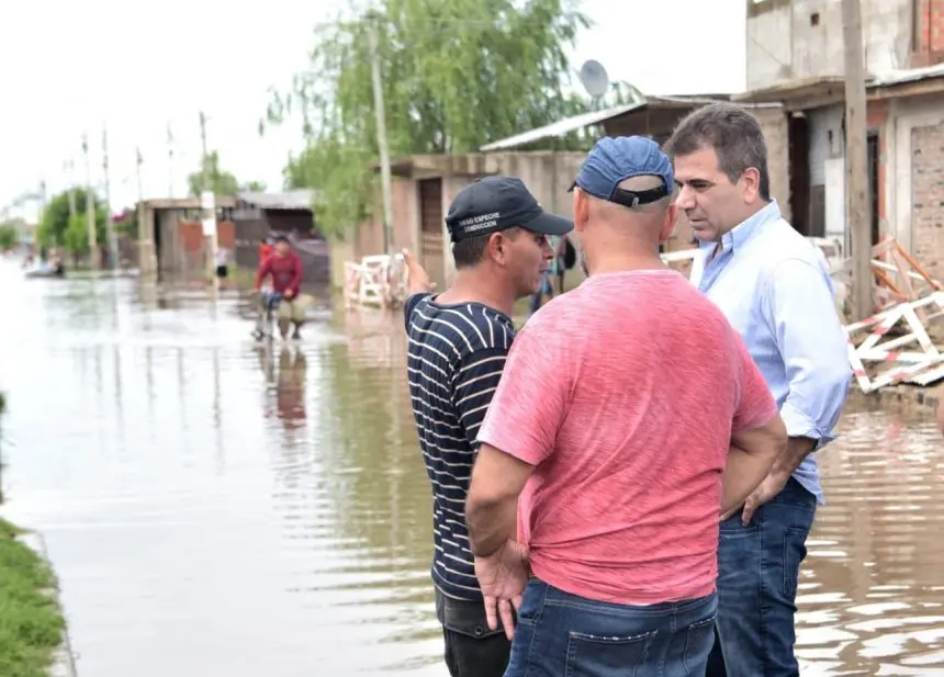 Más de 1.300 evacuados en el conurbano por el temporal