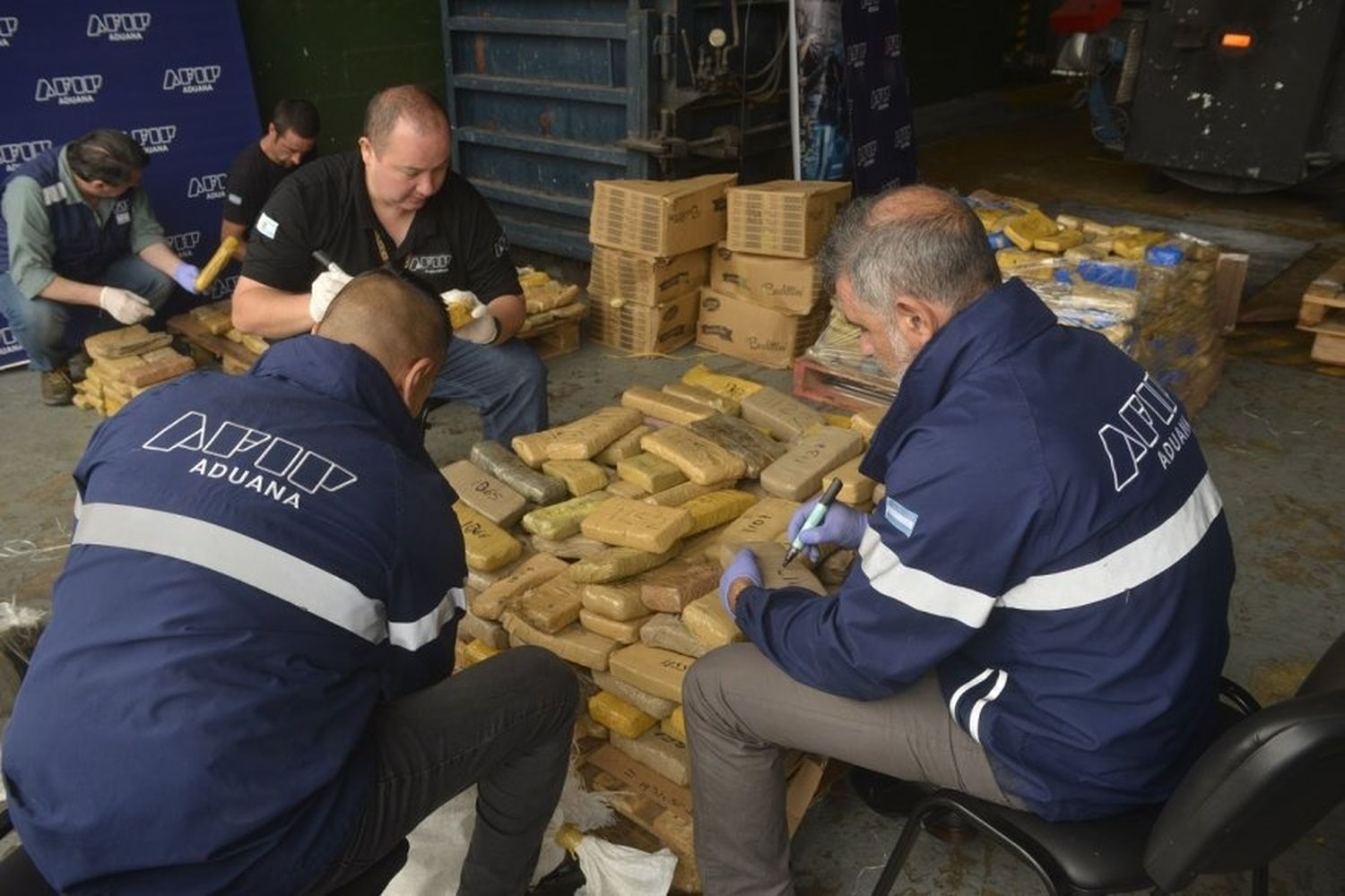 Incineran más de dos toneladas de marihuana