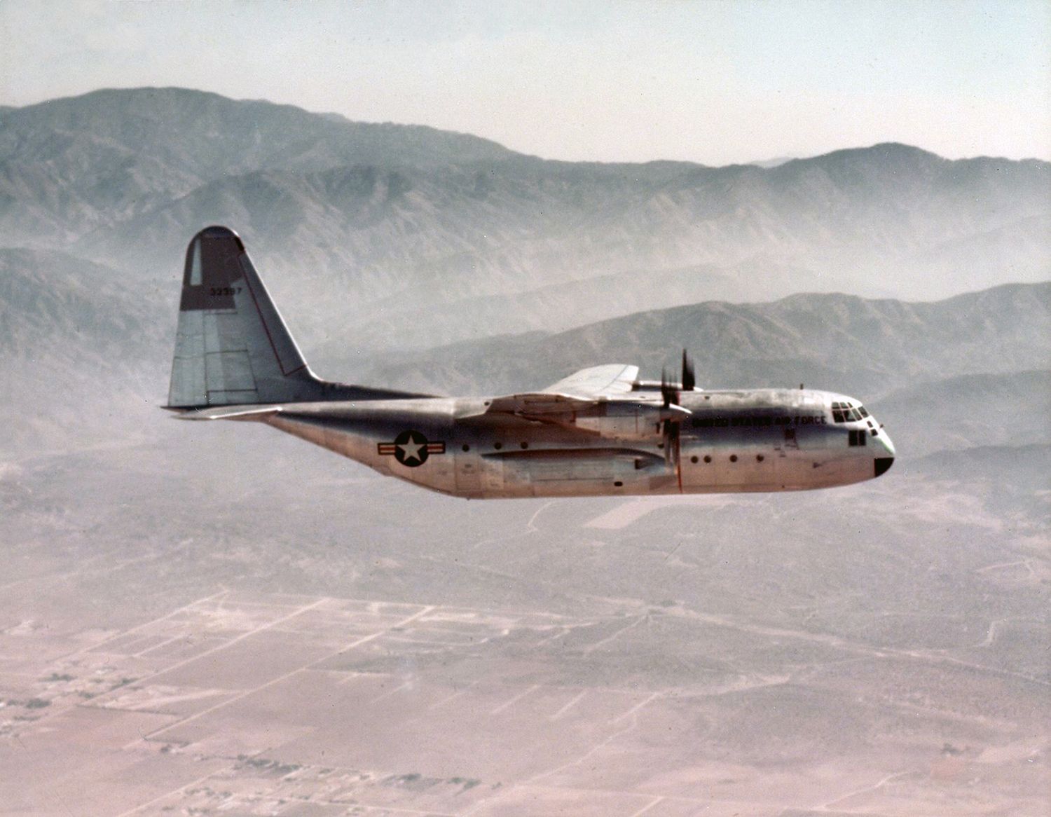 C-130 Hercules: 70 años de servicio ininterrumpido como el caballo de batalla de la aviación militar