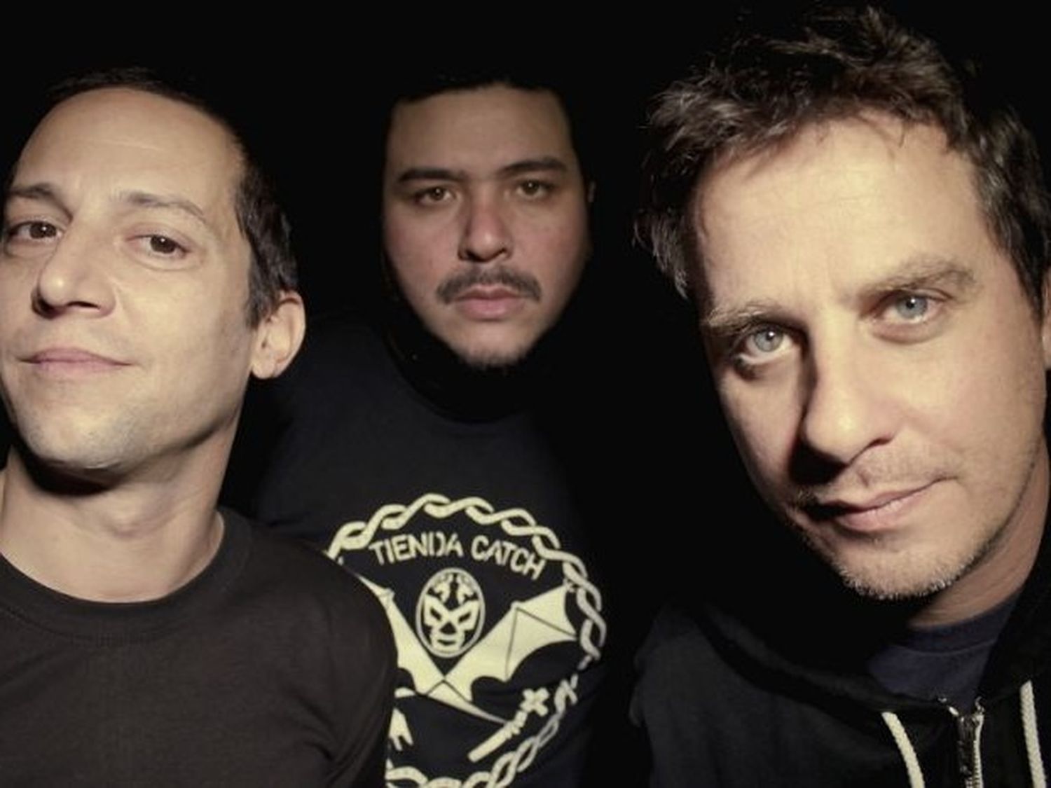 Con más de tres décadas de trayectoria, Cadena Perpetua se ha consolidado como una de las bandas más representativas del punk argentino.