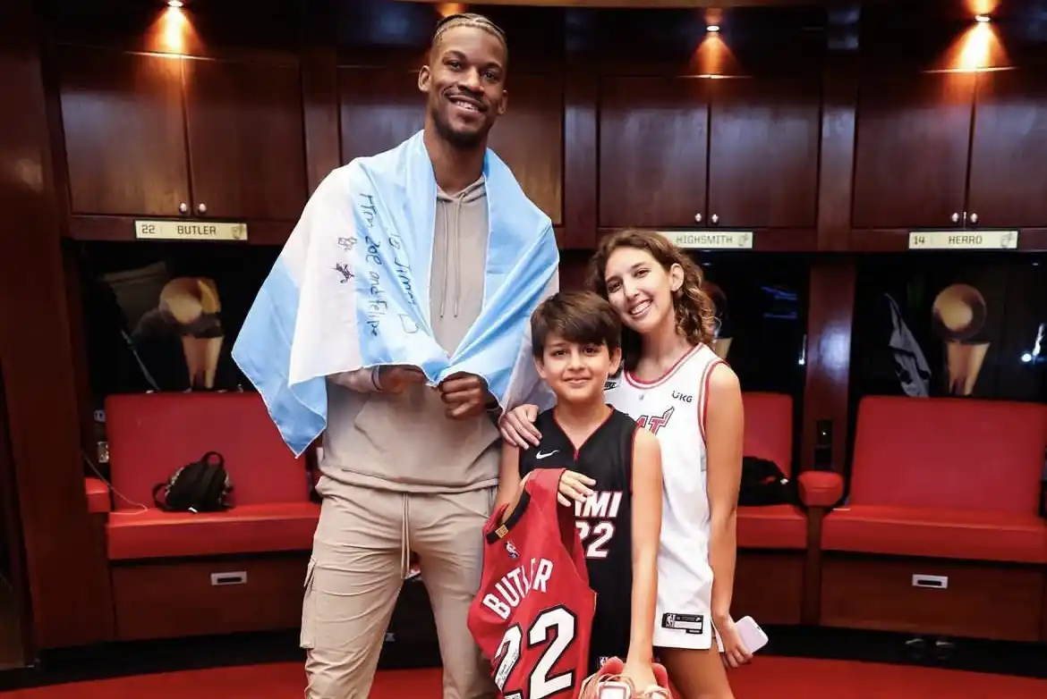 Un niño argentino viajó para ver la NBA y su ídolo le dio una grata sorpresa
