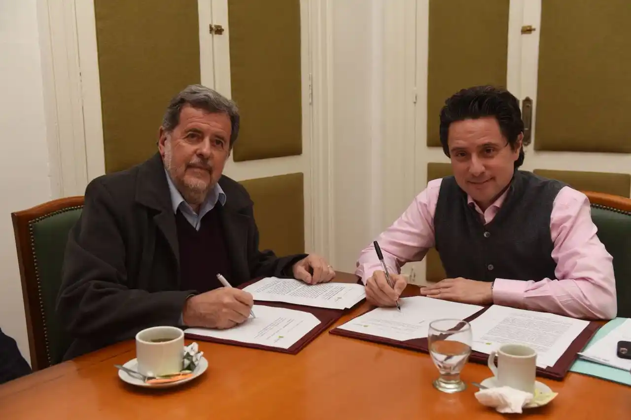 Elustondo y Sánchez Zinny acordaron llevar más tecnología a las escuelas de la Provincia