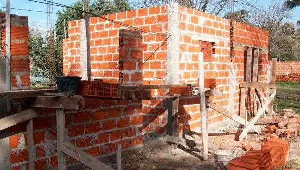 Nación dejó de pagar y la construcción perdió 30 mil empleos