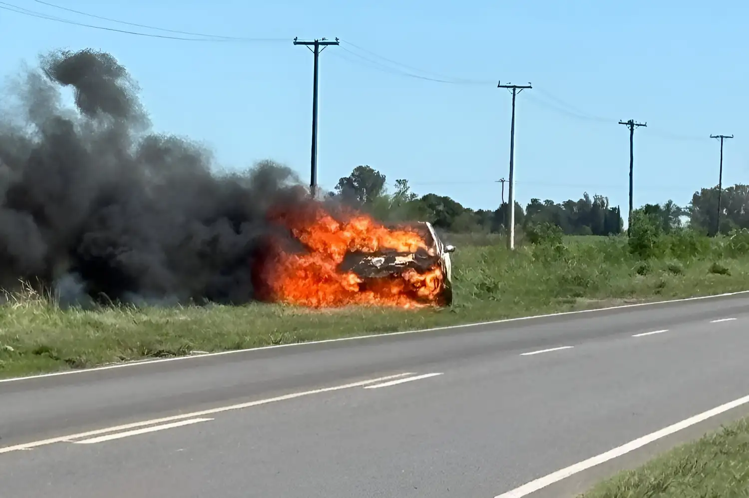 incendio auto ruta 191