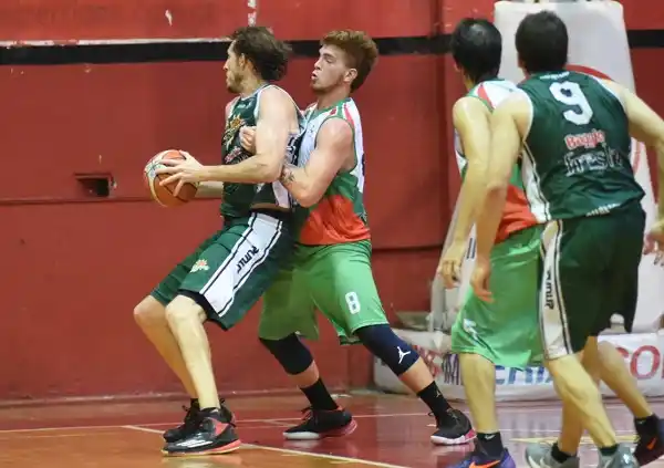 Racing demolió a Neptunia en el inicio de los Play Off de la Liga 