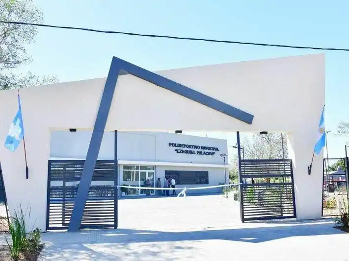 En San Martín Dos, se inauguró el
polideportivo Ezequiel Palacios