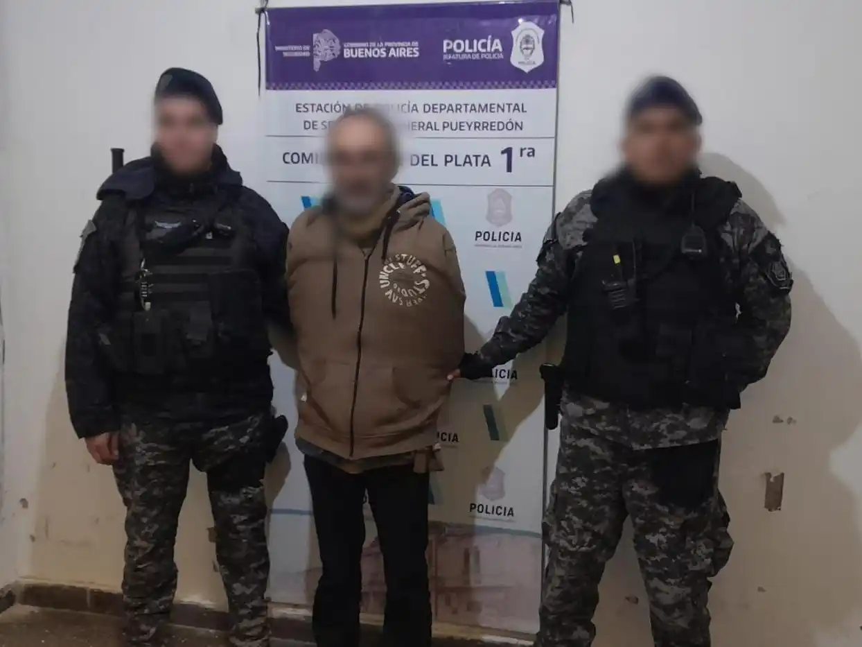 Un hombre de 58 años fue aprehendido en la intersección de avenida Luro y Olazábal.