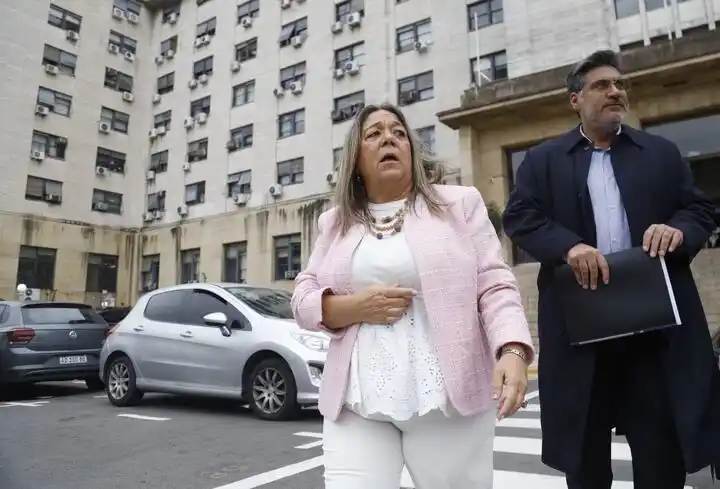 Habló la escribana de Manuel Adorni tras su declaración
