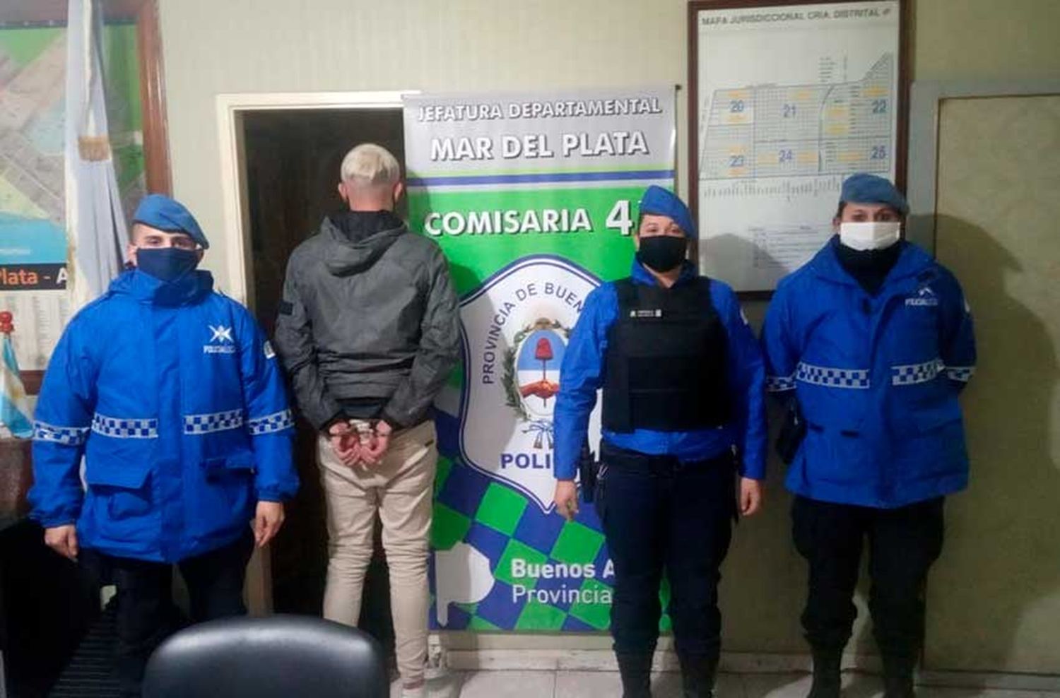 Las hizo todas: imprudencia al volante, intento de soborno y tenencia de marihuana