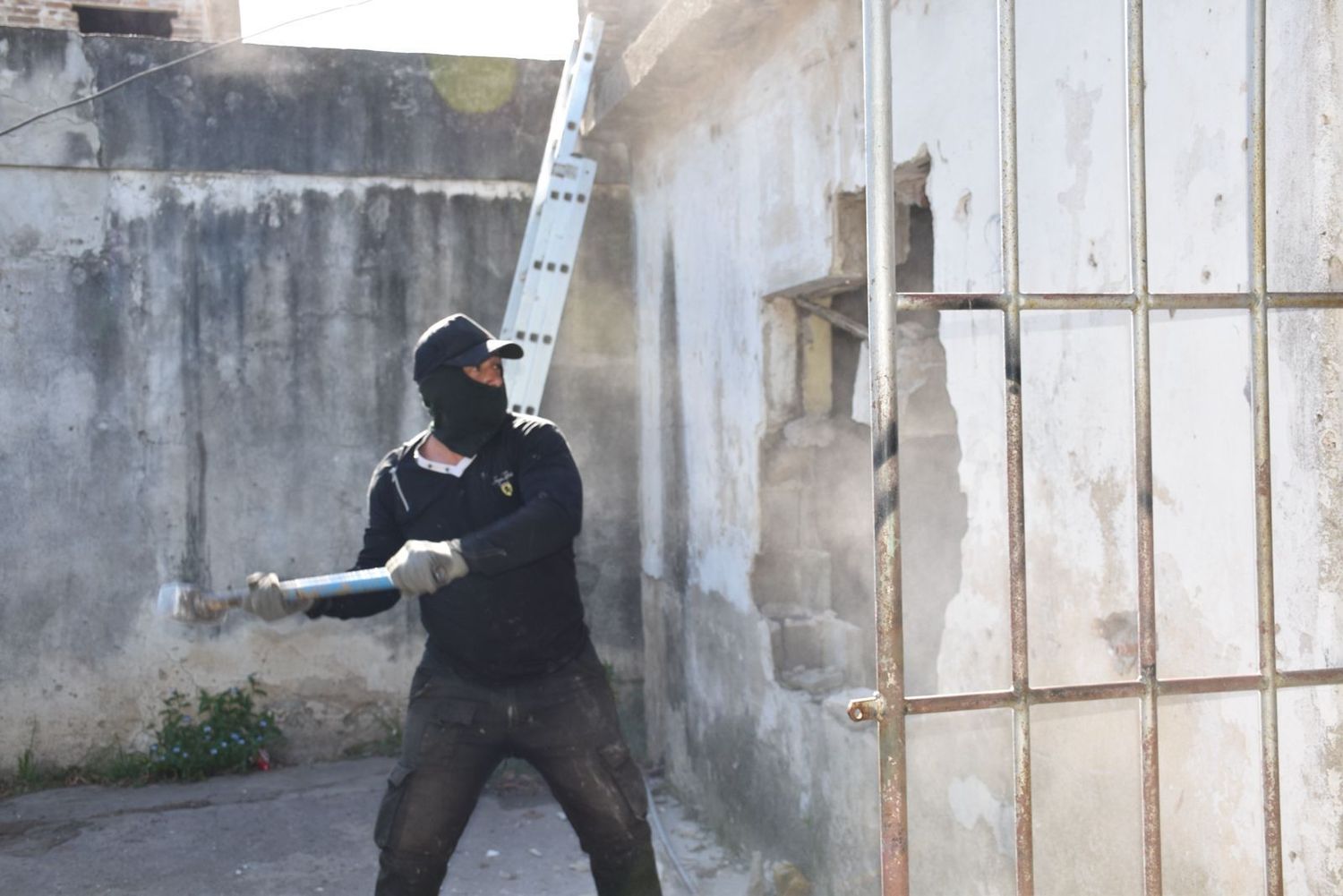 Derribaron el primer búnker de drogas en Capitán Bermúdez