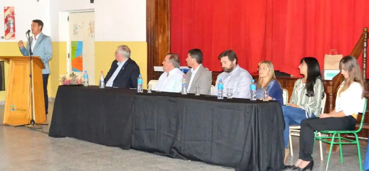 Se inauguró un nuevo Secundario Semipresencial en María Grande