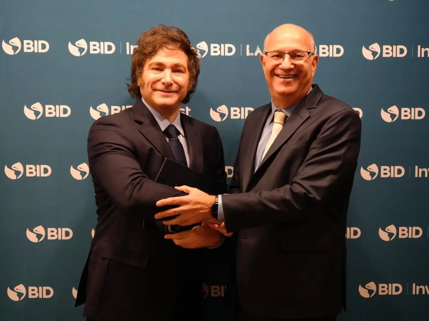 Es que Adorni anunció que el discurso se transmitiría por el Instagram del jefe de Estado, y aprovecharon para molestarlo.