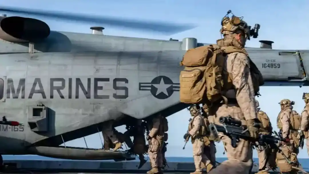 El Pentágono moviliza 2.500 efectivos de la 11ª Unidad Expedicionaria hacia el Golfo Pérsico para enfrentar el cierre del paso de crudo.