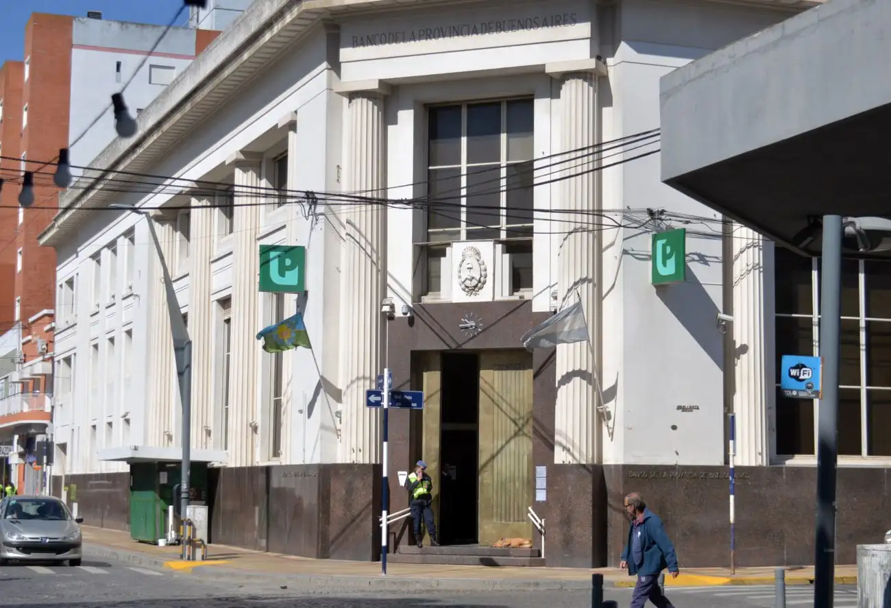 En verano los bancos atenderán de 8 a 13 horas