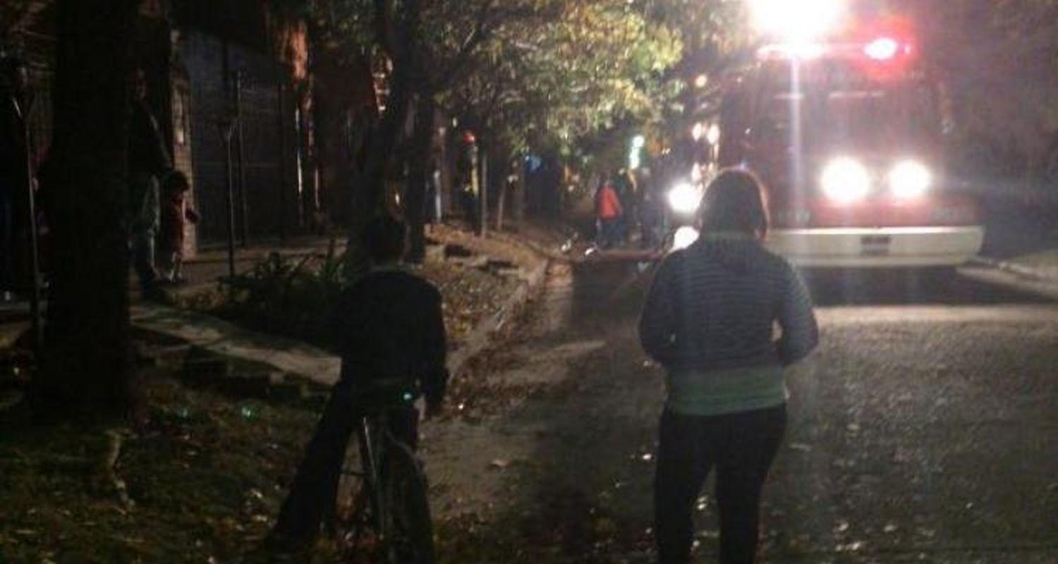 Bomberos sofocó un incendio de vivienda en Ansaloni al 1000