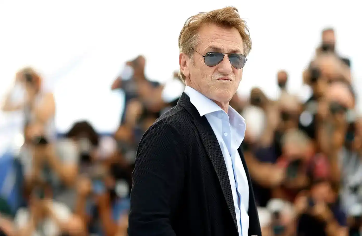 El actor Sean Penn graba un documental en Ucrania durante la invasión rusa