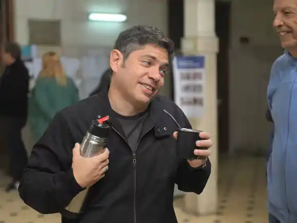 Kicillof reclamó mayor diálogo con Casa Rosada en plena jornada electoral