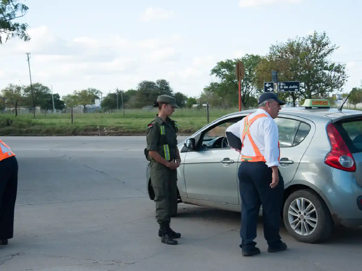 Tres automóviles y 36 motos secuestradas en controles 